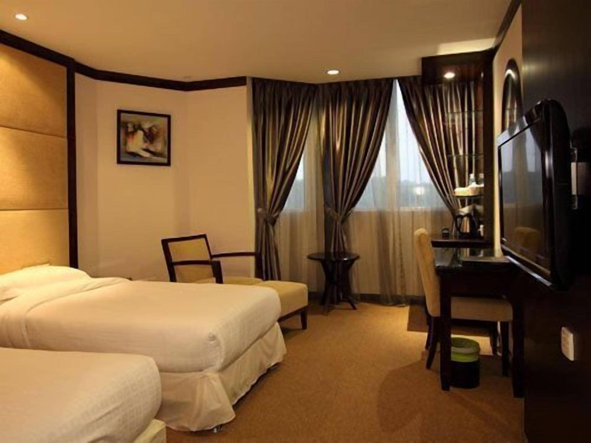 Country Hotel Klang Ngoại thất bức ảnh