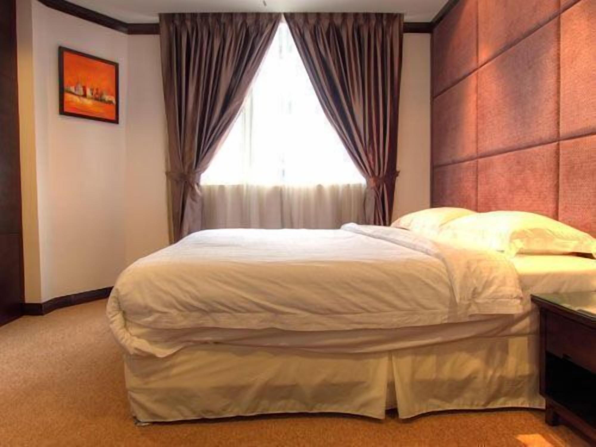 Country Hotel Klang Ngoại thất bức ảnh